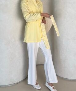 Alternative view of Yellow shirt 💛|